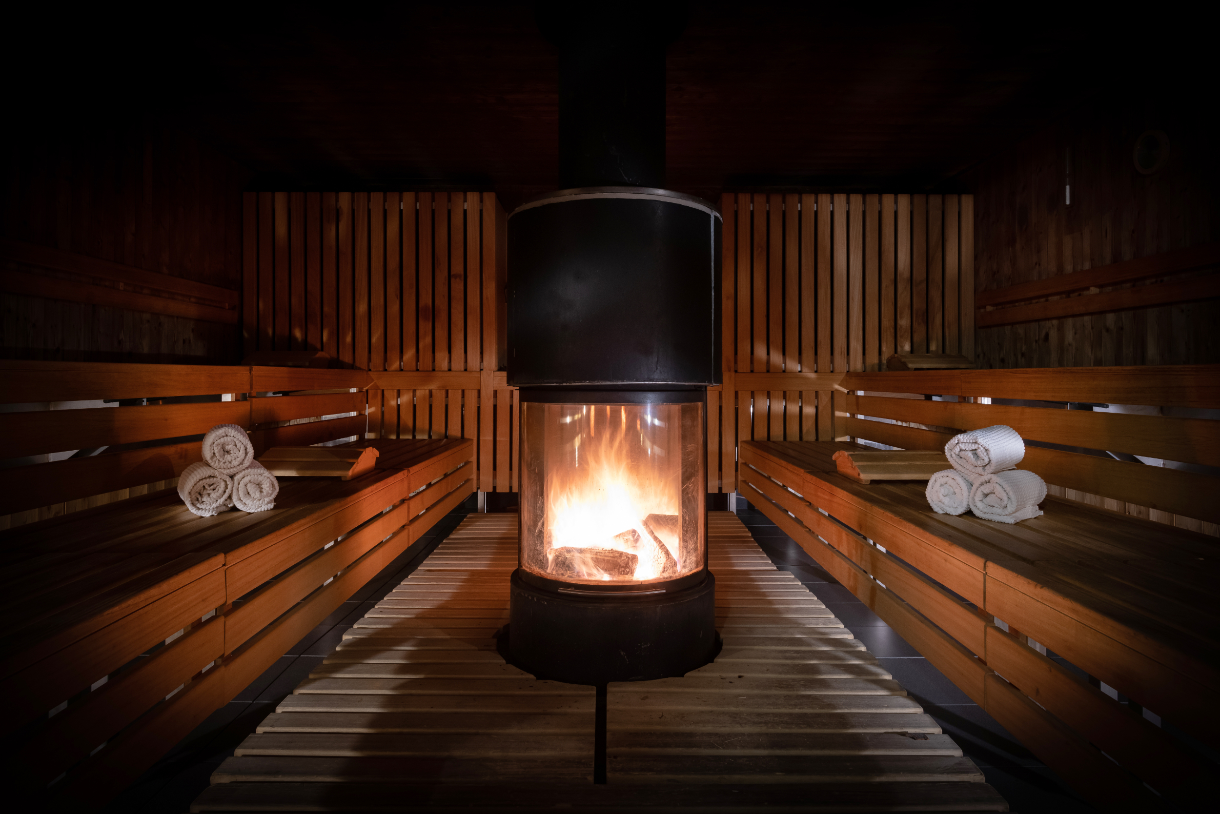 Erd-Feuer Sauna Solbad & Spa Schönbühl