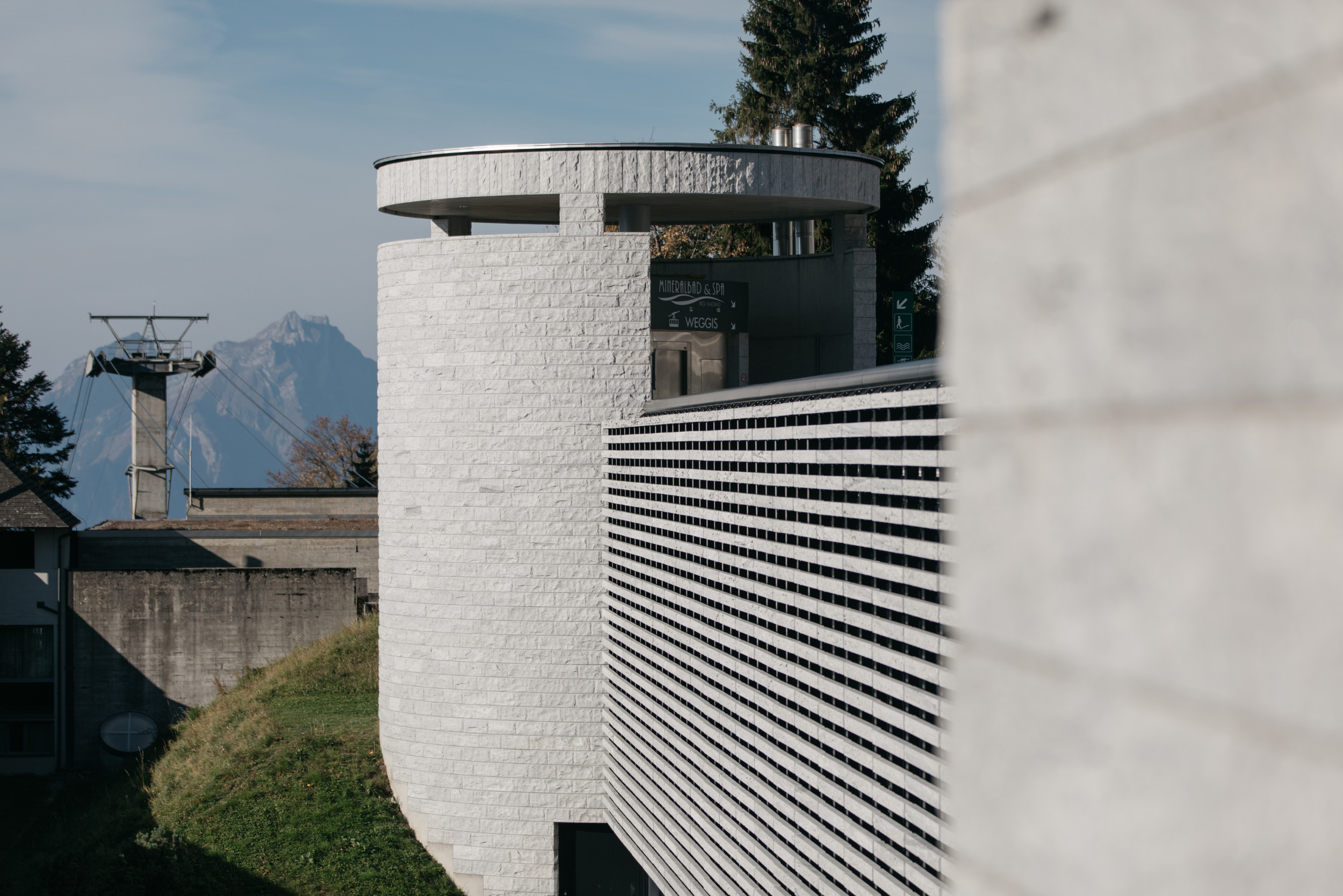 Mineralbad & Spa Rigi Kaltbad Aussenansicht