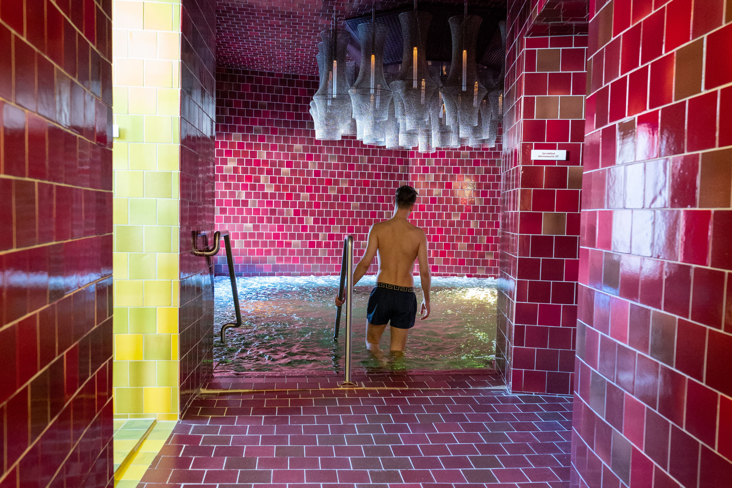 Mineralbad & Spa Samedan Gang Sprudelbad