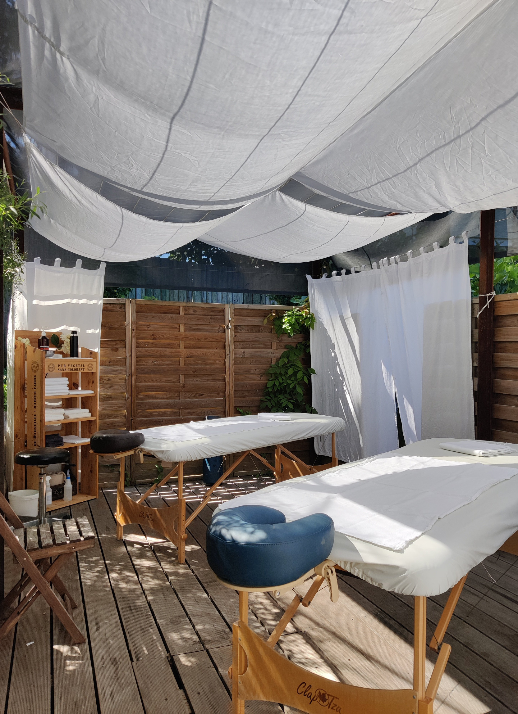 Massaggi all'aperto Solbad & Spa Schönbühl Massagen im freien