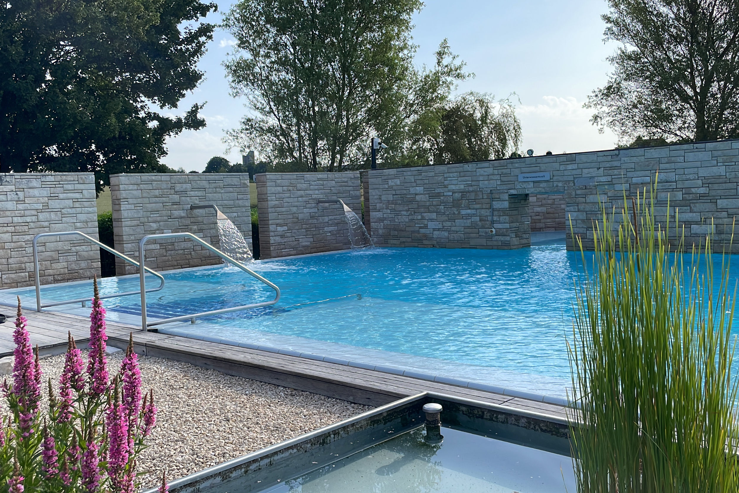 Piscina esterna Solbad & Spa Schönbühl Natursolebad Aussenbecken