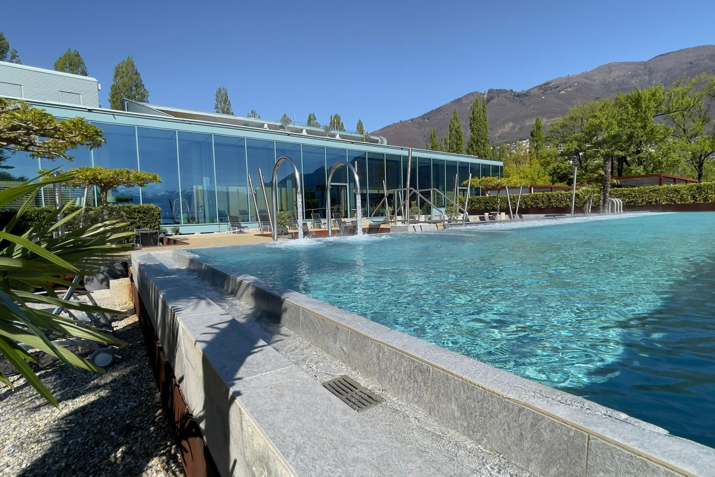 Bassin extérieur Termali Salini & Spa Locarno Aussenbereich