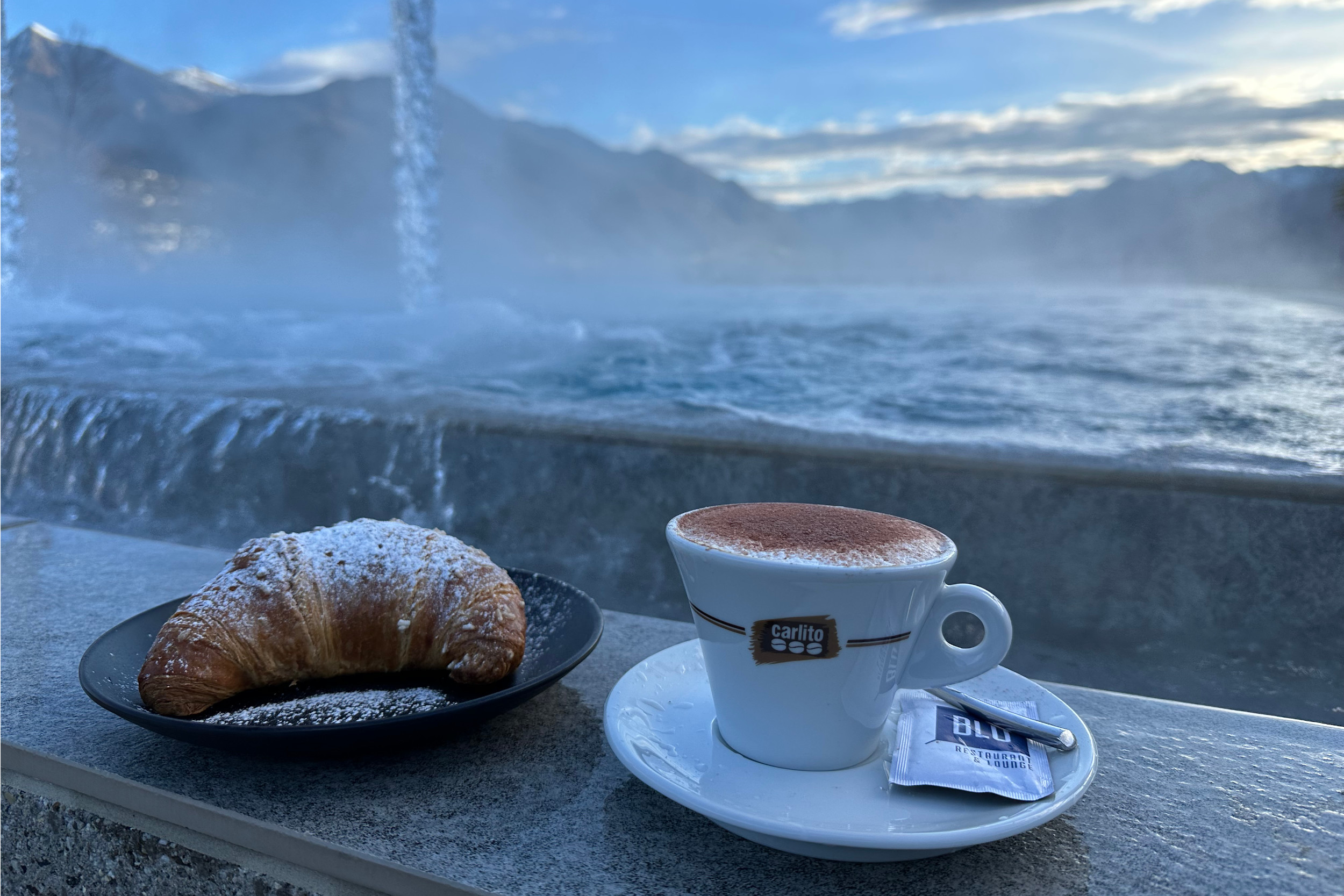 Croissants & cappuccino