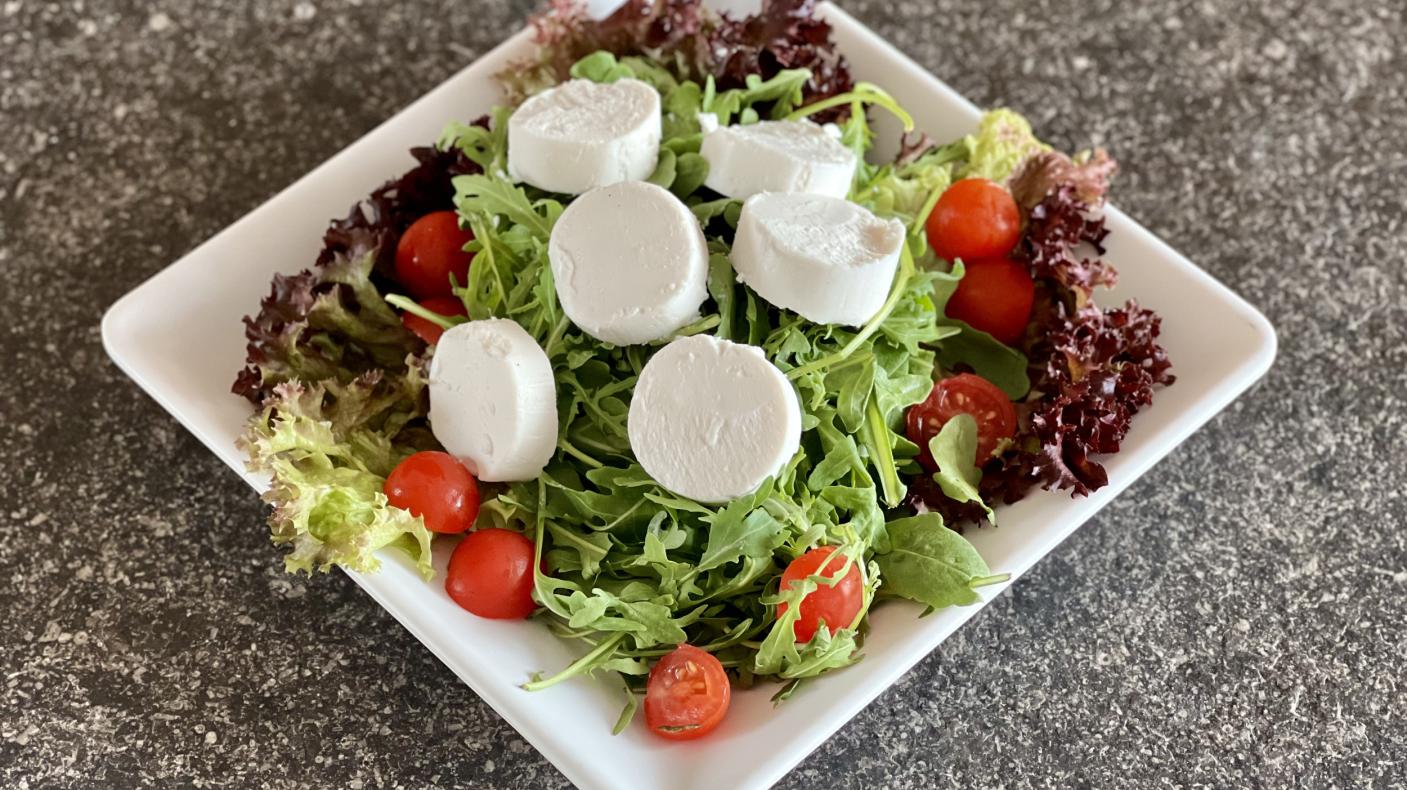 Tomaten Mozzarella Salat im Bistro Termali Salini & Spa Locarno