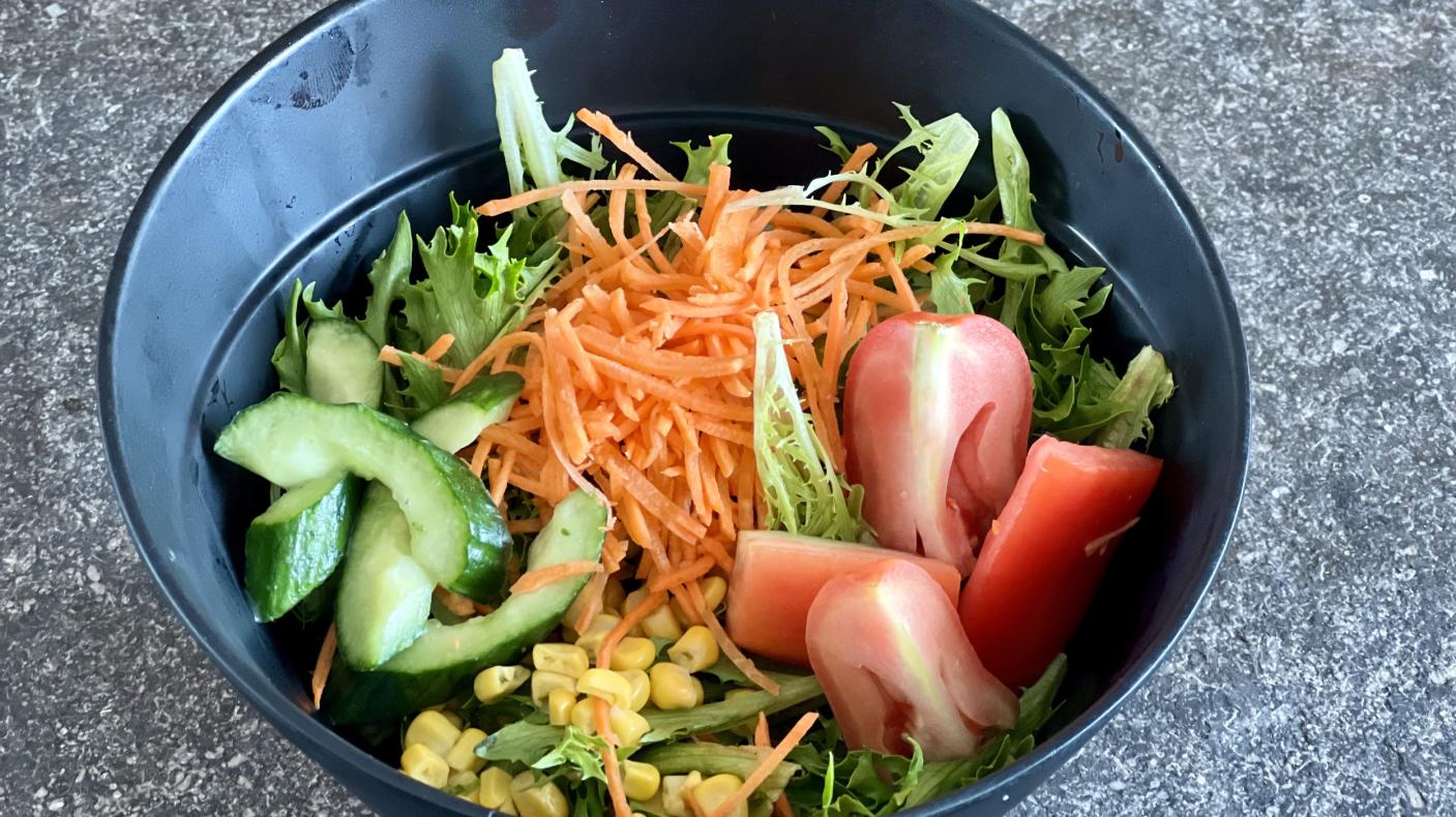 Gemischter Salat im Bistro Termali Salini & Spa Locarno