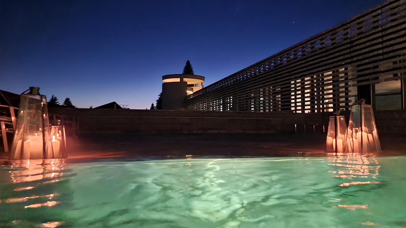 Mineralbad &amp; Spa Blue Hour