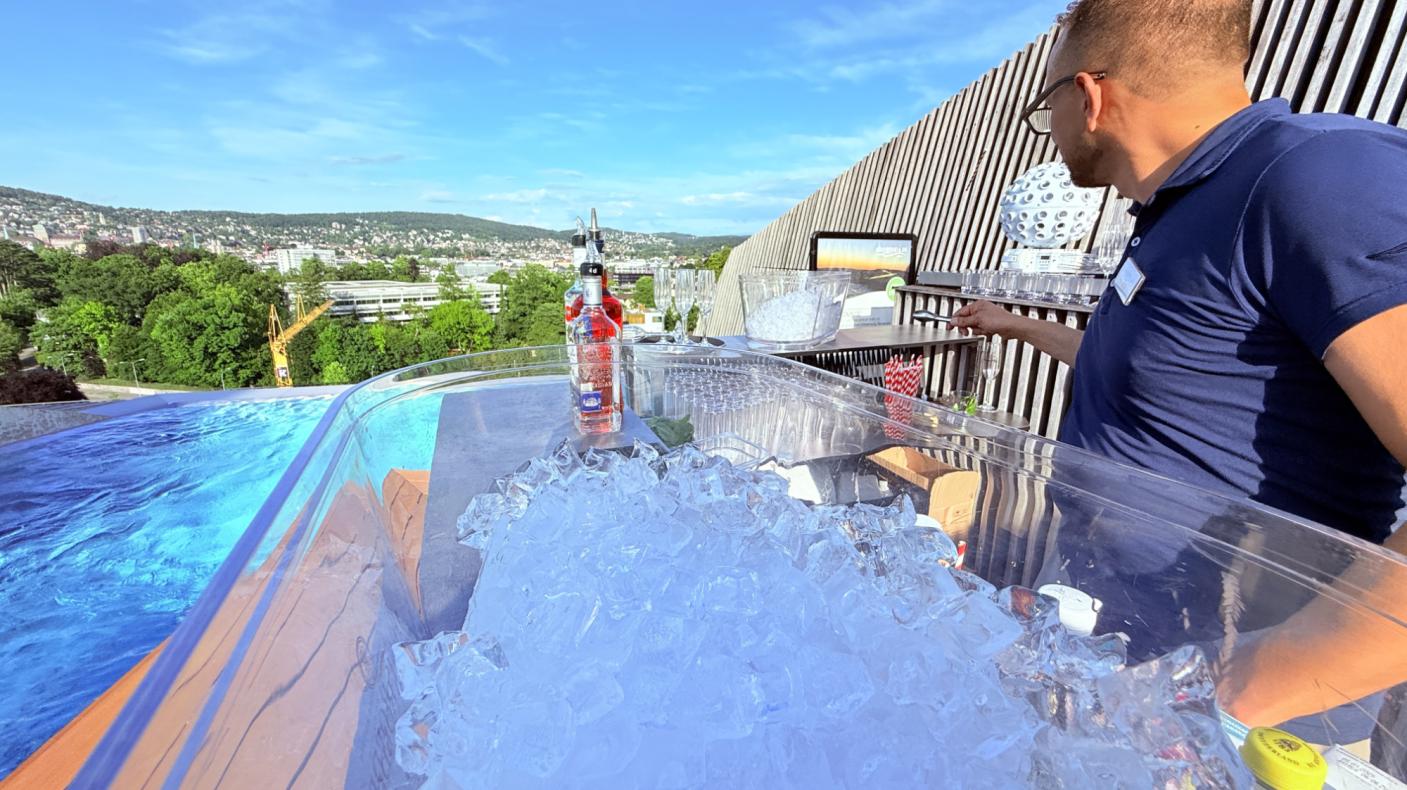 Mixologist-Cocktails von der Dachbad-Bar