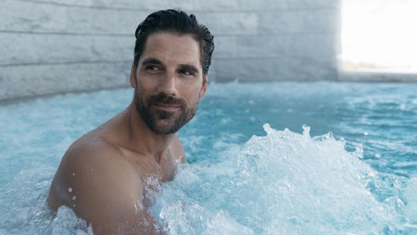 Mineralbad &amp; Spa Rigi Kaltbad Aussenpool mit Sprudeln