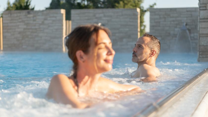 6 entrées au bain & bain Infinity sur le toit | Hürlimannbad & Spa